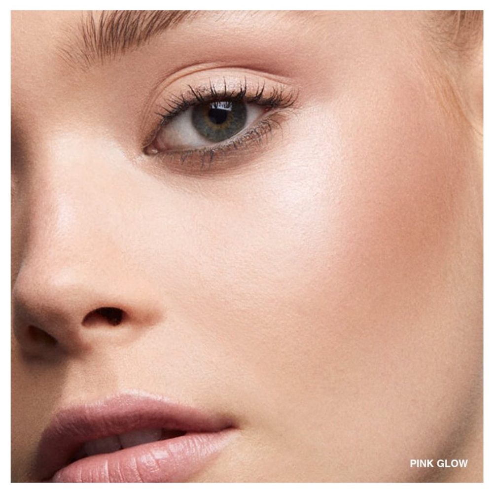 Bobbi Brown Highlighting Powder - Picture 13 of 16